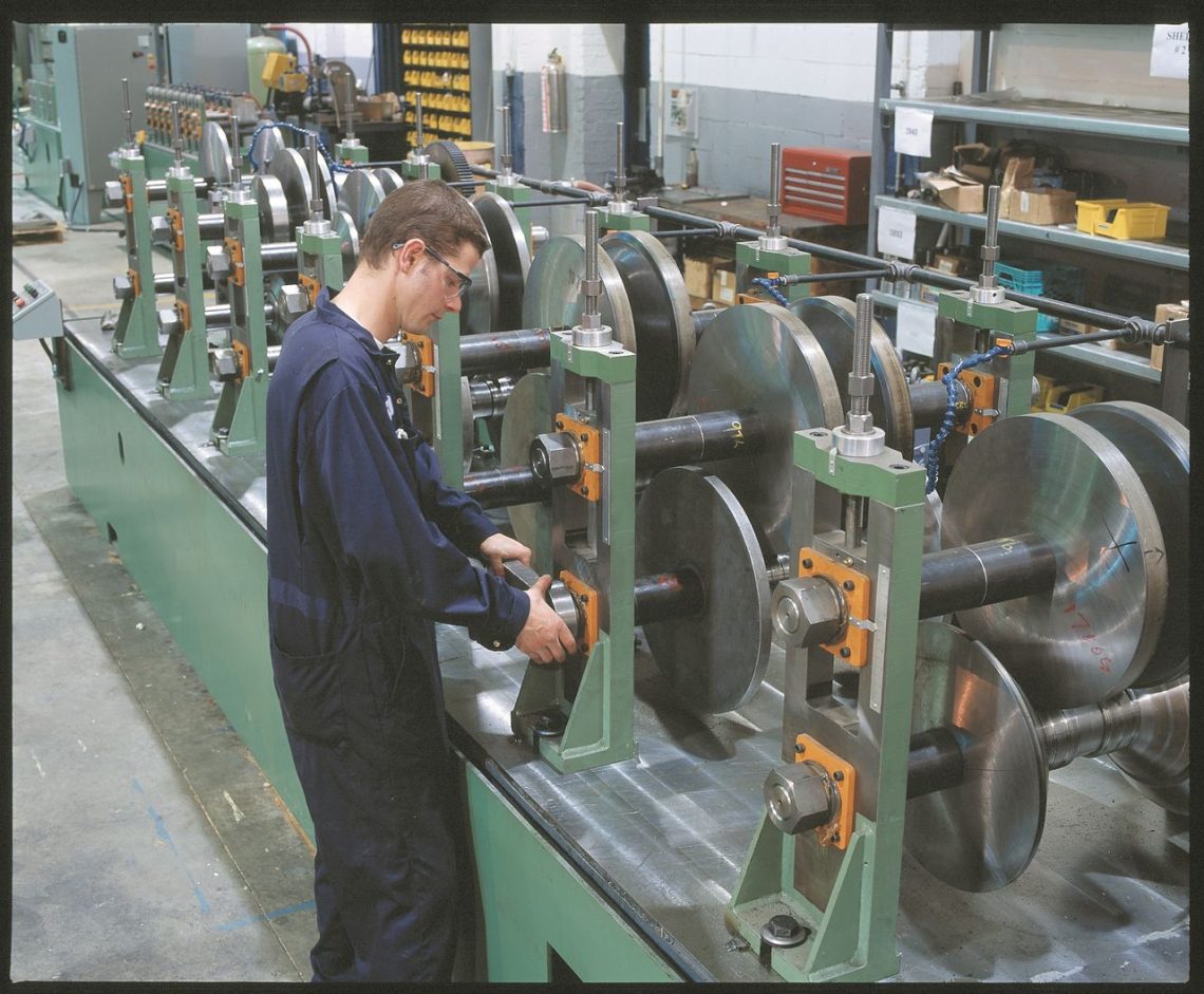 Samco Roll Forming Machine Roll Forming Change-overs Evolve to Tool Repositioning - Samco Machinery